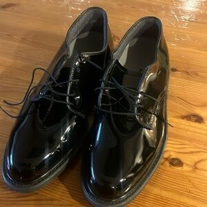 Capps men’s Dress Shoes oil resistant non marking size 11